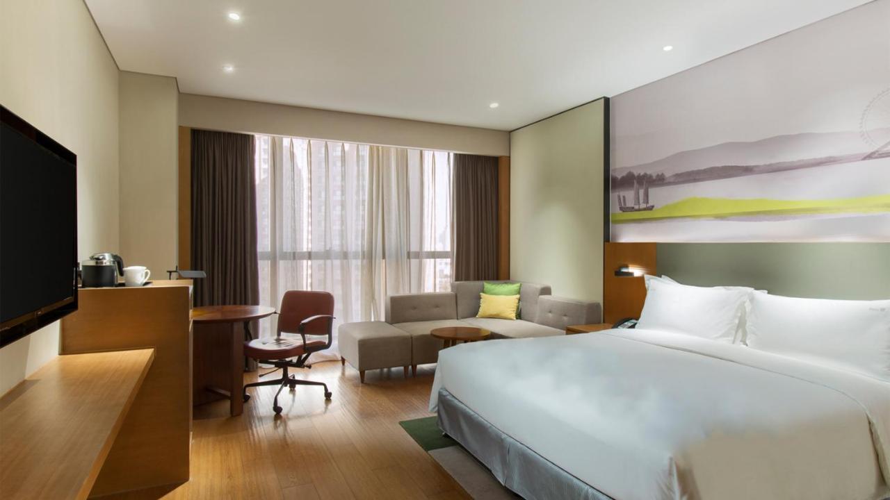 Holiday Inn & Suites Tianjin Downtown By Ihg,Tianjin Drum Tower,Joycity Shopping Mall,Tianjin Ancient Cultural Street,Haihe River,The Porcelain House,Convenient Access To Tianjin Binhai International Airport Bagian luar foto